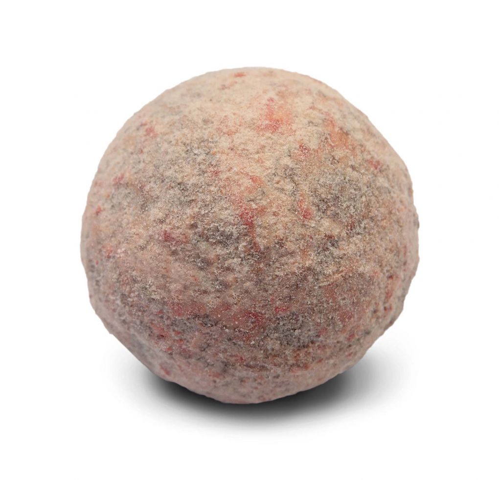 Edelpraline Grand Cru mit Edelbrand - Schokolade - Nougat - Schweizer Schokolade - Pralinen - Schoggistängeli - weisse Schokolade - Napolitains - Osterhase Schokolade- Krokant- Schokoriegel - Schokoladentafel - Milchschokolade - Tafelschokolade - Branche Schokolade - Nougat kaufen - Mandelkrokant - Schokoladengeschenke - Schokoladenherz - Schoggi Hasen